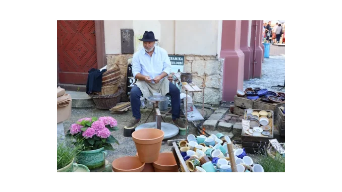 Zažijte keramiku na 38. keramickém dni v Kostelci