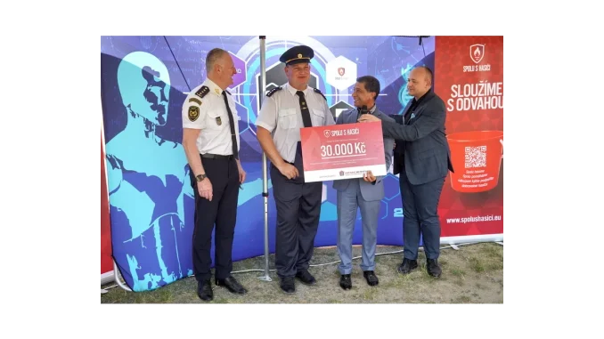 Podpora Hasiči: Uctění památky v Neveklově